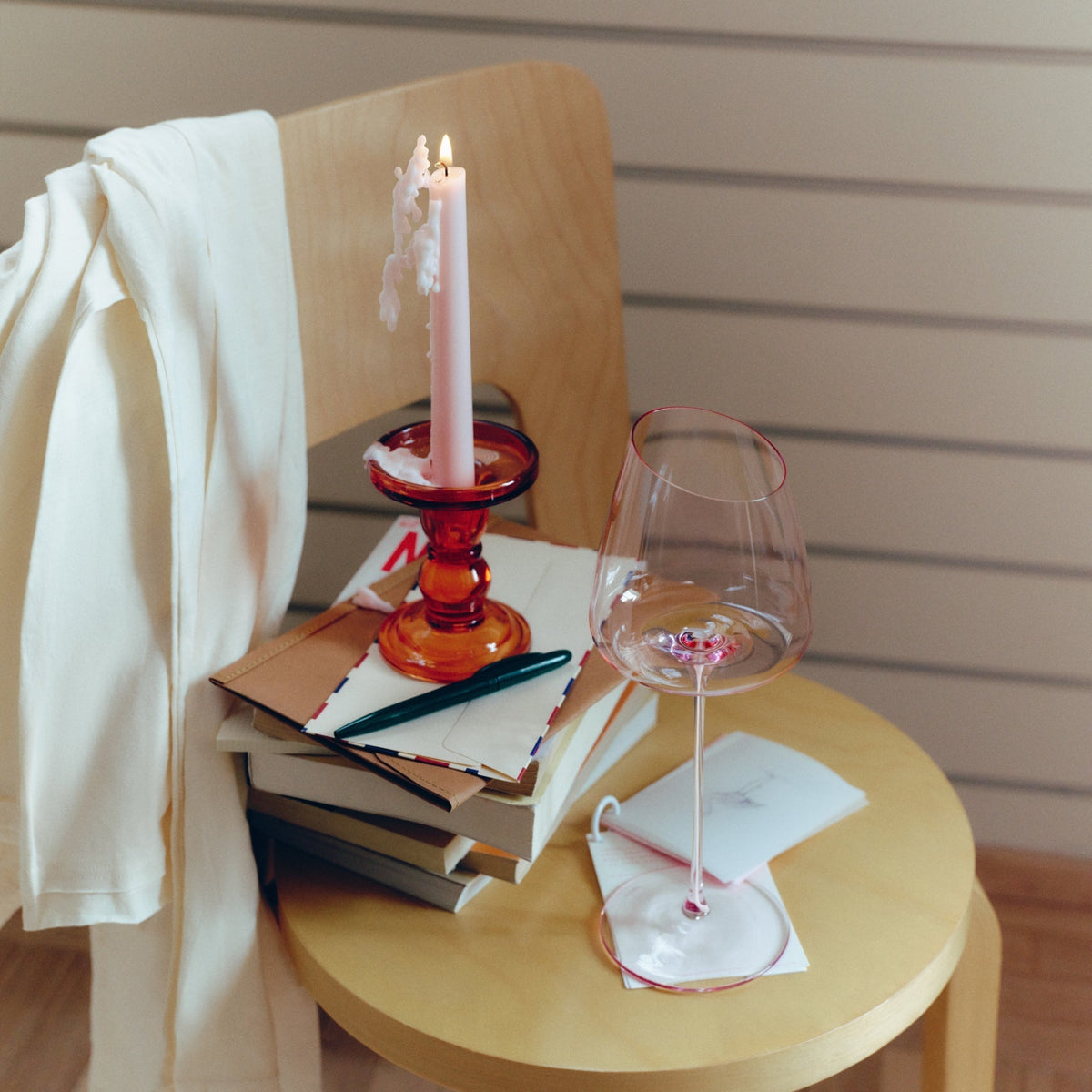 How to Set a Romantic Wine Table for Two