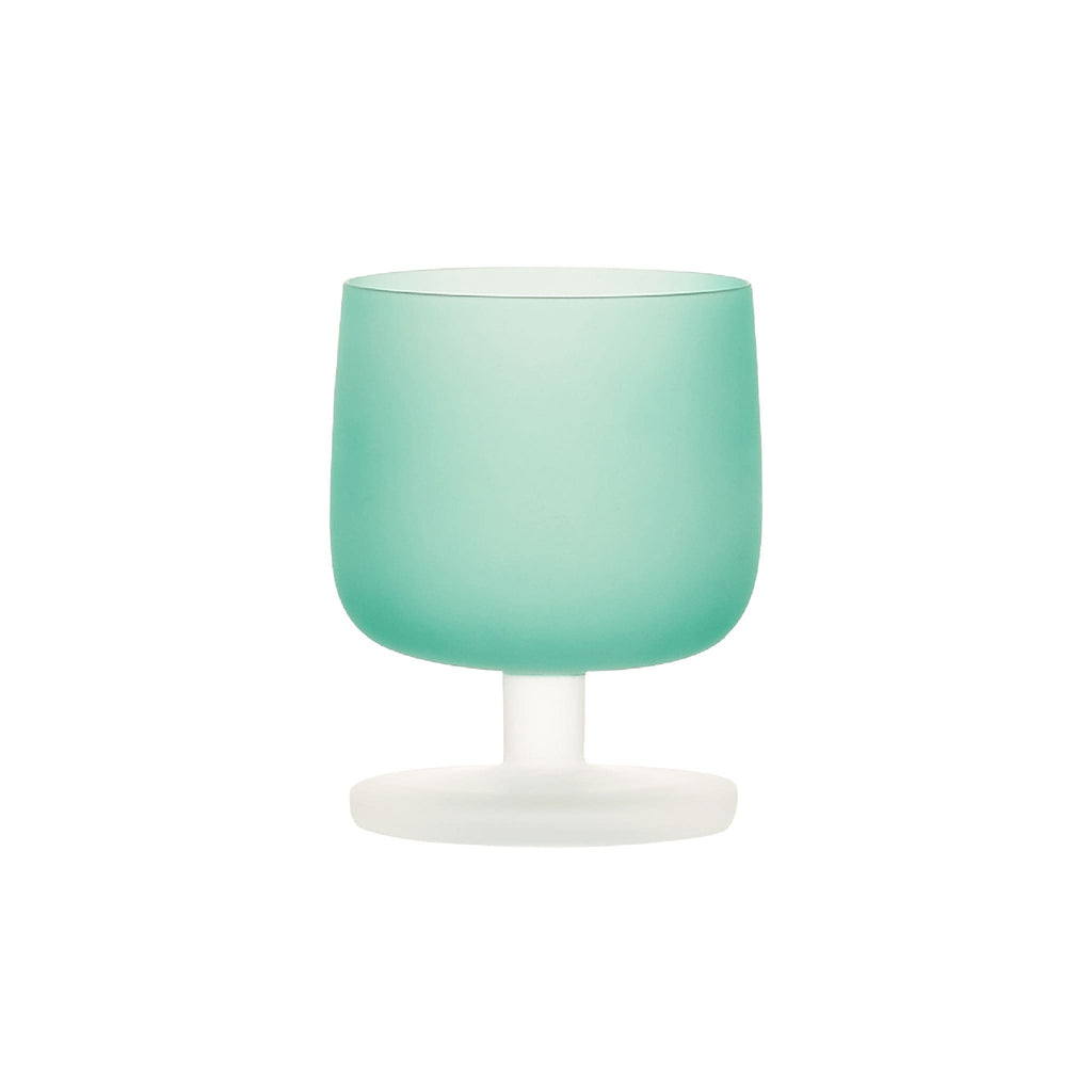 Close-up of Dolce Classic 16 colors showing matte glass texture, smooth rim, and layered gradient color detail